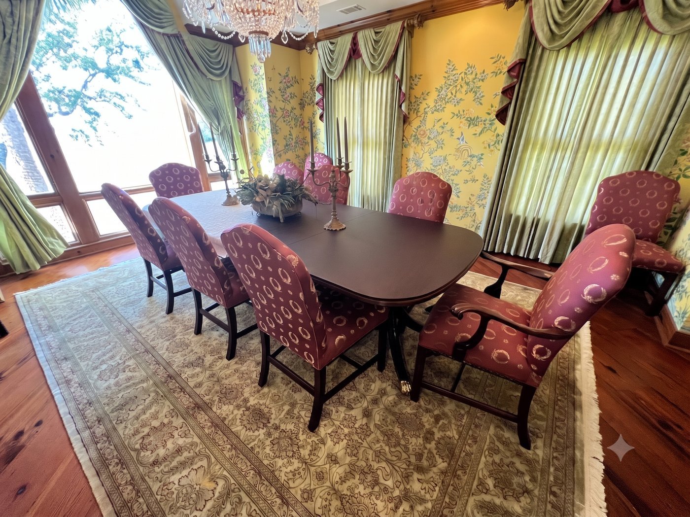 Dining room before CD Homes renovation